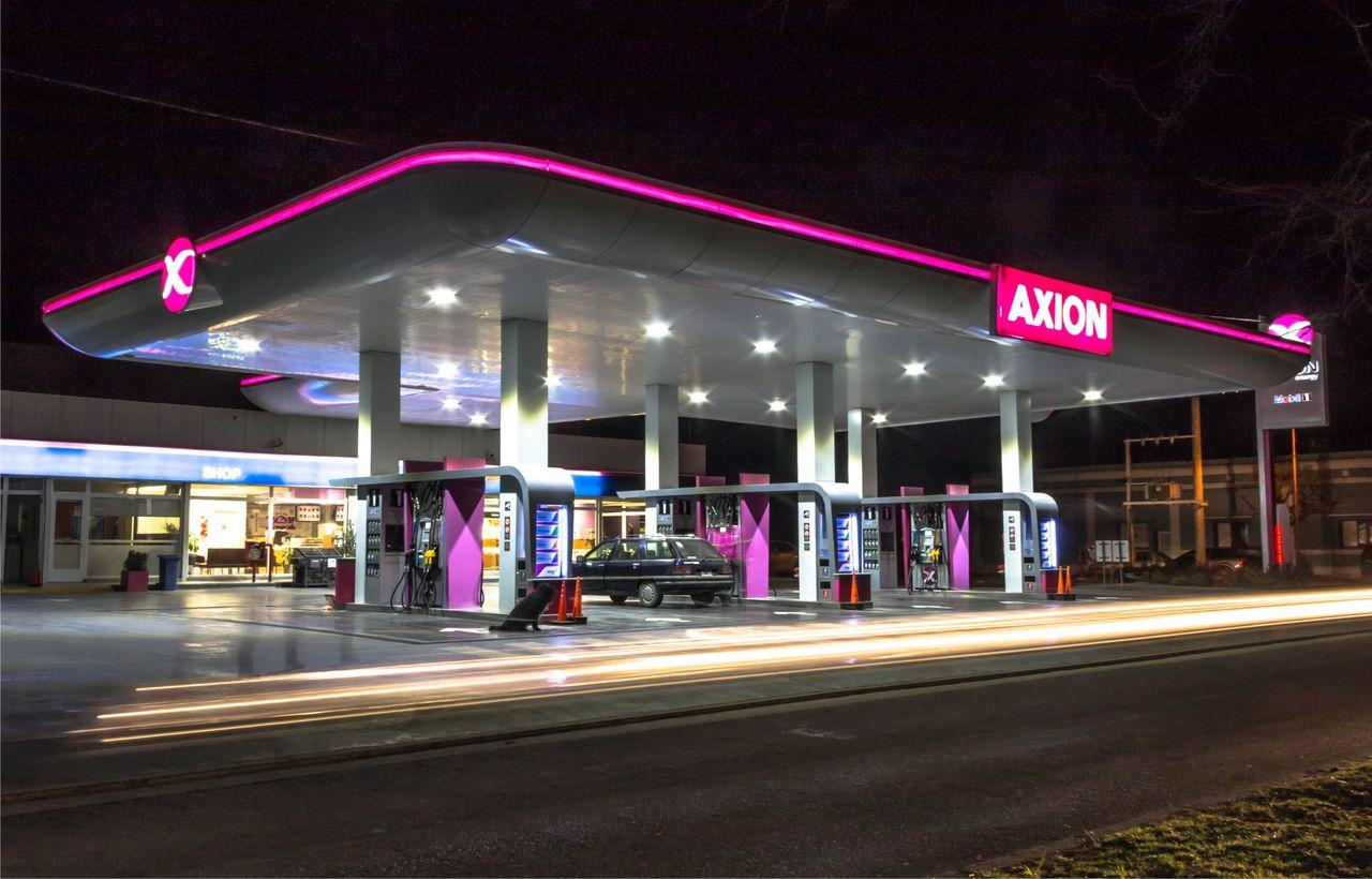 El Gobierno confirmó que los precios de las naftas seguirán congelados